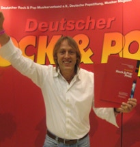 Harry Tietjen Sänger Gitarrist Gewinnerfoto Deutscher Rock- und Poppreis 2009 bester Popsänger in english