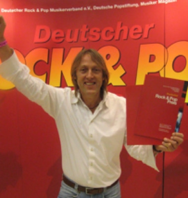 Harry Tietjen Sänger Gitarrist Gewinnerfoto Deutscher Rock- und Poppreis 2009 bester Popsänger